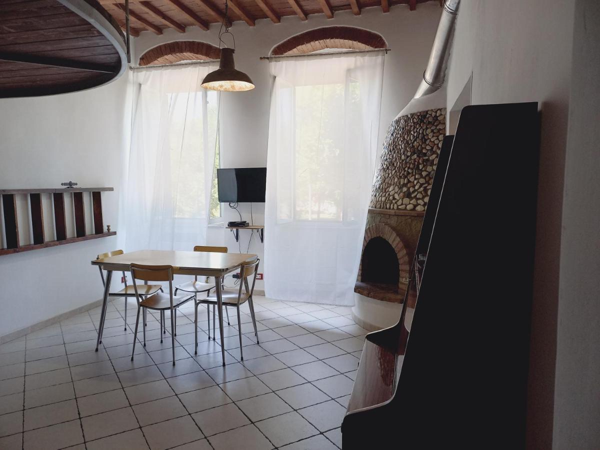 Casina Del Porto Villa Livorno Bagian luar foto