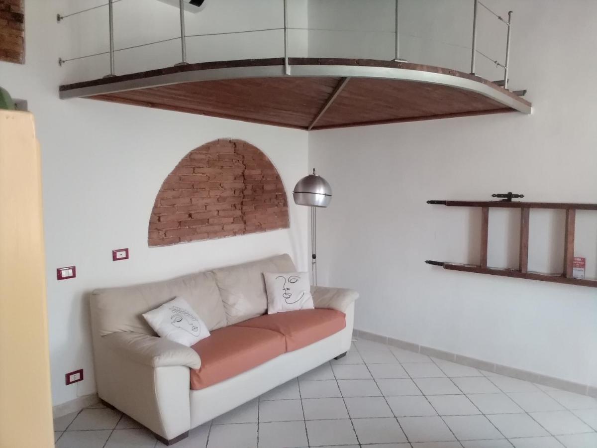 Casina Del Porto Villa Livorno Bagian luar foto