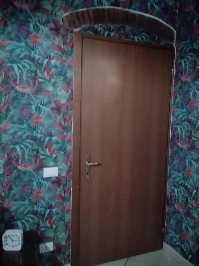 Casina Del Porto Villa Livorno Bagian luar foto